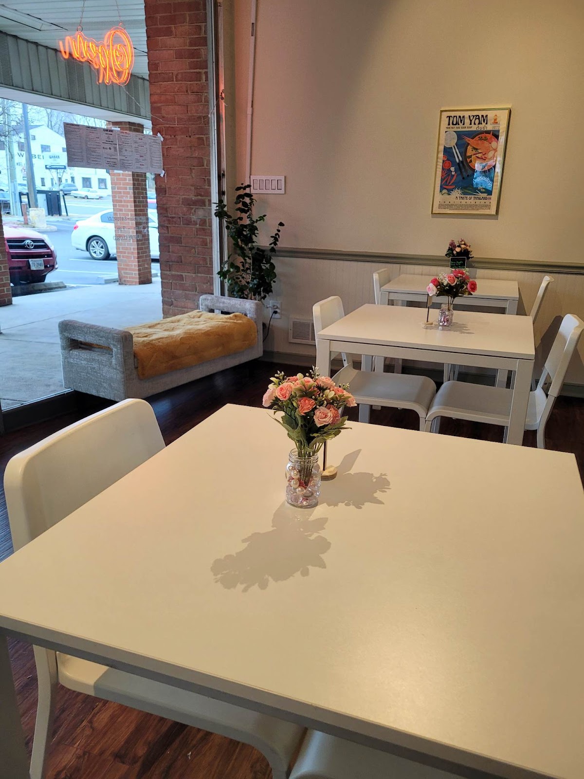 Asian Joint - Thai Chinese Cuisine